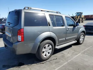 2006 Nissan Pathfinder SE with VIN 5N1AR18U86C607399, listed as a Copart auction lot 47260915 with 252,913 mi miles and Salvage Title. Bid and sale history available at carsss.com. Image 3.