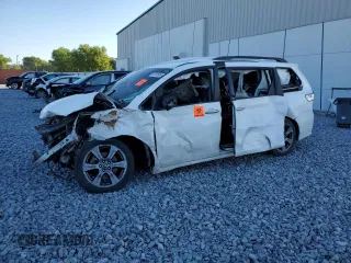2018 Toyota Sienna SE with VIN 5TDXZ3DC4JS924062, listed as a Copart auction lot 50197695 with Not provided miles and Non repairable. Bid and sale history available at DreamBid. Image 1.