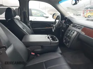 2008 GMC Yukon SLE w/3SA with VIN 1GKFC13C28J166446, listed as a IAAI auction lot 41531715 with 126,926 mi miles. Bid and sale history available at carsss.com. Image 5.