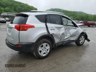 2015 Toyota RAV4 LE z VIN JTMBFREV3FD164635, wystawiony jako Copart lot #57753345 z przebiegiem 36 539 mil mil oraz Szkoda całkowita • Salvage title. Historia ofert i sprzedaży dostępna na DreamBid. Obrazek 3.