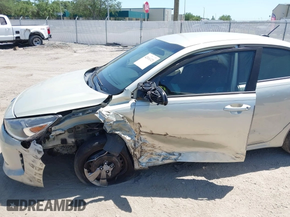 2018 Kia Rio LX with VIN 3KPA24AB2JE137858, listed as a IAAI auction lot 42016321 with 136,728 mi miles. Bid and sale history available at carsss.com. Image 6.