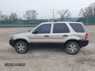 2001 Ford Escape with VIN 1FMUU01B61KE00524, listed as a IAAI auction lot 41486950 with 163,753 mi miles and . Bid and sale history available at DreamBid. Image 14.