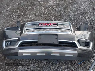 2016 GMC Acadia Denali z VIN 1GKKVTKDXGJ146619, wystawiony jako IAAI lot #39902882 z przebiegiem 123 957 mil mil oraz . Historia ofert i sprzedaży dostępna na DreamBid. Obrazek 19.
