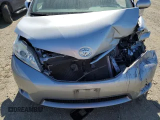 2016 Toyota Sienna LE AAS with VIN 5TDKK3DC0GS705672, listed as a Copart auction lot 56246715 with 65,917 mi miles and Salvage title. Bid and sale history available at DreamBid. Image 12.