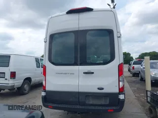 2021 Ford Transit Cargo z VIN 1FTBR3X80MKA03860, wystawiony jako IAAI lot #42102090 z przebiegiem 41 490 mil mil oraz . Historia ofert i sprzedaży dostępna na DreamBid. Obrazek 16.