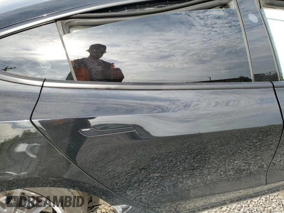2023 Tesla Model 3 z VIN 5YJ3E1EA3PF698993, wystawiony jako Copart lot #55033655 z przebiegiem Nie podano mil oraz Szkoda całkowita • Salvage title. Historia ofert i sprzedaży dostępna na DreamBid. Obrazek 10.