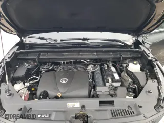 2020 Toyota Highlander XLE with VIN 5TDHZRBH1LS036538, listed as a Copart auction lot 46052625 with 117,597 mi miles and Salvage Title. Bid and sale history available at carsss.com. Image 12.