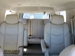 2016 Cadillac Escalade Luxury Collection z VIN 1GYS4BKJXGR175502, wystawiony jako Copart lot #50012785 z przebiegiem 204 862 mil mil oraz Szkody całkowita. Historia ofert i sprzedaży dostępna na DreamBid. Obrazek 10.