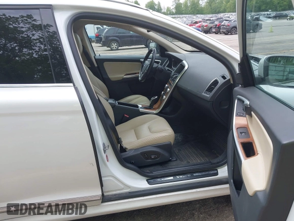 2017 Volvo XC60 Inscription with VIN YV440MRU6H2021561, listed as a IAAI auction lot 42363951 with 85,751 mi miles and . Bid and sale history available at DreamBid. Image 5.