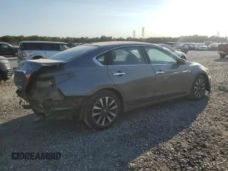 2017 Nissan Altima SV with VIN 1N4AL3AP0HC190939, listed as a Copart auction lot 75935684 with 137,376 mi miles and Salvage Title. Bid and sale history available at carsss.com. Image 3.