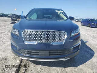 2019 Lincoln MKC Reserve with VIN 5LMCJ3C91KUL48660, listed as a Copart auction lot 52329455 with 67,163 mi miles and Salvage title. Bid and sale history available at DreamBid. Image 5.