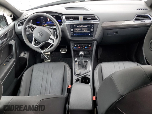 2022 Volkswagen Tiguan SE R-Line Black with VIN 3VV8B7AX0NM155204, listed as a Copart auction lot 44393685 with 21,812 mi miles and Salvage Title. Bid and sale history available at DreamBid. Image 8.