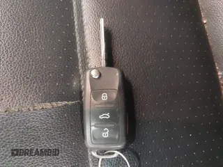 2013 Volkswagen Jetta SE z VIN 3VWDP7AJ3DM438881, wystawiony jako IAAI lot #41640177 z przebiegiem 153 129 mil mil oraz . Historia ofert i sprzedaży dostępna na DreamBid. Obrazek 11.