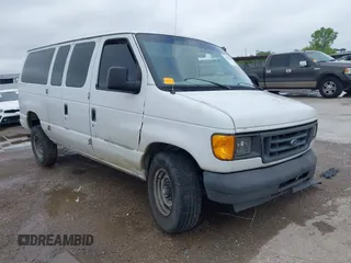 2004 Ford Econoline Passenger XL z VIN 1FBNE31L14HB49093, wystawiony jako IAAI lot #42129056 z przebiegiem 226 446 mil mil oraz . Historia ofert i sprzedaży dostępna na DreamBid. Obrazek 1.