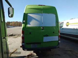 2016 Mercedes-Benz Sprinter with VIN WD3PE8DD8GP181811, listed as a Copart auction lot 85319974 with 249,590 mi miles and Salvage Title. Bid and sale history available at DreamBid. Image 6.