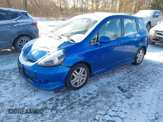 2007 Honda Fit Sport with VIN JHMGD37627S053777, listed as a IAAI auction lot 41458050 with 189,250 mi miles. Bid and sale history available at carsss.com. Image 2.