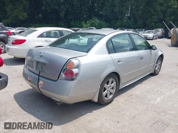 2003 Nissan Altima S with VIN 1N4AL11D43C119701, listed as a IAAI auction lot 39940637 with 190,800 mi miles. Bid and sale history available at carsss.com. Image 4.