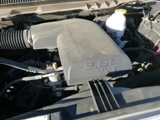 2018 Ram 1500 Express z VIN 1C6RR7KG7JS295014, wystawiony jako Copart lot #49279095 z przebiegiem 113 485 mil mil oraz Szkoda całkowita • Salvage title. Historia ofert i sprzedaży dostępna na DreamBid. Obrazek 16.