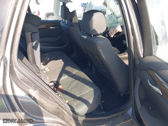 2014 BMW X1 sDrive28i with VIN WBAVM1C53EVW48026, listed as a IAAI auction lot 41714732 with 1 mi miles. Bid and sale history available at carsss.com. Image 8.