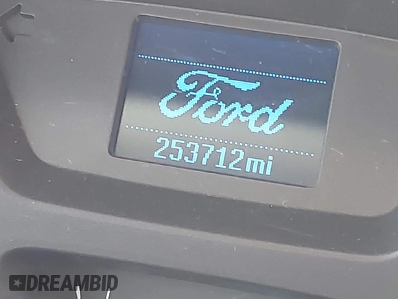 2015 Ford Transit XL z VIN 1FMZK1YMXFKA97523, wystawiony jako IAAI lot #40971108 z przebiegiem 253 712 mil mil oraz . Historia ofert i sprzedaży dostępna na DreamBid. Obrazek 15.