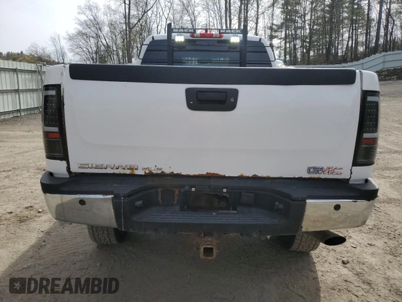 2009 GMC Sierra 2500HD SLE z VIN 1GTHK59K59E125901, wystawiony jako Copart lot #55094295 z przebiegiem 262 201 mil mil oraz Czysty tytuł • Clean title. Historia ofert i sprzedaży dostępna na DreamBid. Obrazek 6.