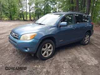 2007 Toyota RAV4 Limited с VIN JTMBK34V175015002, выставлен на аукционе IAAI как лот 42157730 с пробегом 300 851 миль миль и . История ставок и продаж доступна на DreamBid. Изображение 2.