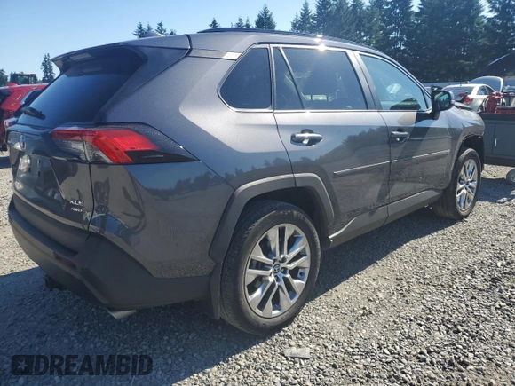 2021 Toyota RAV4 XLE Premium z VIN 2T3A1RFV5MW145979, wystawiony jako Copart lot #62752895 z przebiegiem 35 096 mil mil oraz Szkoda całkowita • Salvage title. Historia ofert i sprzedaży dostępna na DreamBid. Obrazek 3.