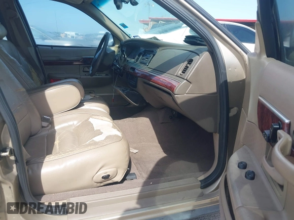 2000 Mercury Grand Marquis LS с VIN 2MEFM75W4YX667444, выставлен на аукционе IAAI как лот 42262846 с пробегом 163 108 миль миль и . История ставок и продаж доступна на DreamBid. Изображение 5.