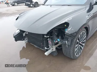 2023 Maserati Grecale Modena z VIN ZN682AVM6P7413121, wystawiony jako IAAI lot #42092049 z przebiegiem 8 132 mil mil oraz . Historia ofert i sprzedaży dostępna na DreamBid. Obrazek 6.