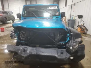 2020 Jeep Wrangler Unlimited Sport Altitude with VIN 1C4HJXDNXLW335332, listed as a Copart auction lot 62008745 with 57,449 mi miles and Salvage title. Bid and sale history available at DreamBid. Image 5.
