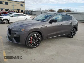 2022 Maserati Levante Modena S with VIN ZN661ZUM6NX395291, listed as a Copart auction lot 84021184 with 31,464 mi miles and Salvage Title. Bid and sale history available at carsss.com. Image 1.