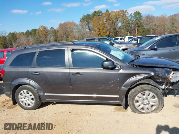 2018 Dodge Journey SE with VIN 3C4PDCABXJT183318, listed as a IAAI auction lot 40985444 with 164,051 mi miles. Bid and sale history available at carsss.com. Image 14.