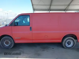 1998 GMC Savana z VIN 1GTFG25MXW1074400, wystawiony jako IAAI lot #42271307 z przebiegiem 283 291 mil mil oraz . Historia ofert i sprzedaży dostępna na DreamBid. Obrazek 14.