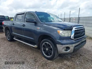2010 Toyota Tundra 4WD Truck with VIN 5TFDW5F17AX138480, listed as a IAAI auction lot 41927807 with 157,580 mi miles. Bid and sale history available at carsss.com. Image 1.