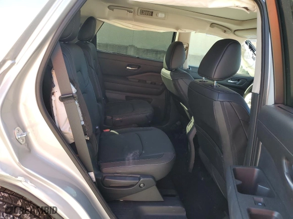 2024 Nissan Pathfinder SL with VIN 5N1DR3CB4RC307667, listed as a Copart auction lot 43044935 with 8,465 mi miles and Non Repairable. Bid and sale history available at carsss.com. Image 11.