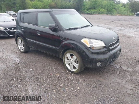 2010 Kia Soul + with VIN KNDJT2A24A7043661, listed as a IAAI auction lot 41981313 with 69,600 mi miles. Bid and sale history available at carsss.com. Image 1.