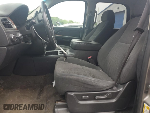 2007 GMC Yukon SLT with VIN 1GKFK13007J117446, listed as a Copart auction lot 55974665 with 204,785 mi miles and Salvage title. Bid and sale history available at DreamBid. Image 7.