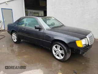 1991 Mercedes-Benz 300 300CE with VIN WDBEA51D4MB435873, listed as a Copart auction lot 76500764 with 143,880 mi miles and Salvage Title. Bid and sale history available at carsss.com. Image 4.