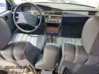 1986 Mercedes-Benz 190 with VIN WDBDA24D4GF155793, listed as a Copart auction lot 68599054 with 193,233 mi miles and Clean Title. Bid and sale history available at carsss.com. Image 8.