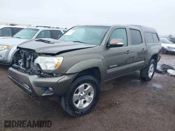 2014 Toyota Tacoma with VIN 5TFLU4EN6EX104410, listed as a IAAI auction lot 41925708 with 189,375 mi miles. Bid and sale history available at carsss.com. Image 18.