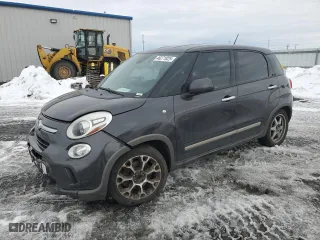 2014 FIAT 500L Trekking with VIN ZFBCFADH2EZ008270, listed as a Copart auction lot 46271825 with 210,169 mi miles and Salvage Title. Bid and sale history available at carsss.com. Image 1.