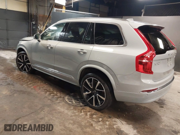 2024 Volvo XC90 Plus Bright Theme with VIN YV4062PE3R1190313, listed as a IAAI auction lot 41515224 with 7,630 mi miles. Bid and sale history available at carsss.com. Image 3.