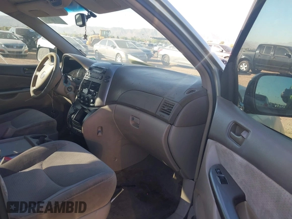 2006 Toyota Sienna CE with VIN 5TDZA23C76S543941, listed as a IAAI auction lot 42107462 with 292,000 mi miles and . Bid and sale history available at DreamBid. Image 5.