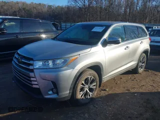 2017 Toyota Highlander LE with VIN 5TDBZRFH5HS482117, listed as a IAAI auction lot 41274836 with 83,903 mi miles and . Bid and sale history available at DreamBid. Image 17.