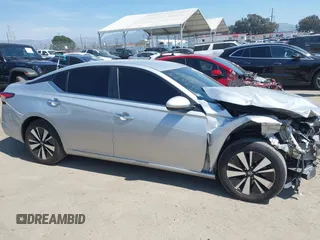 2022 Nissan Altima 2.5 SV with VIN 1N4BL4DV3NN380173, listed as a IAAI auction lot 41861588 with 56,608 mi miles. Bid and sale history available at carsss.com. Image 14.