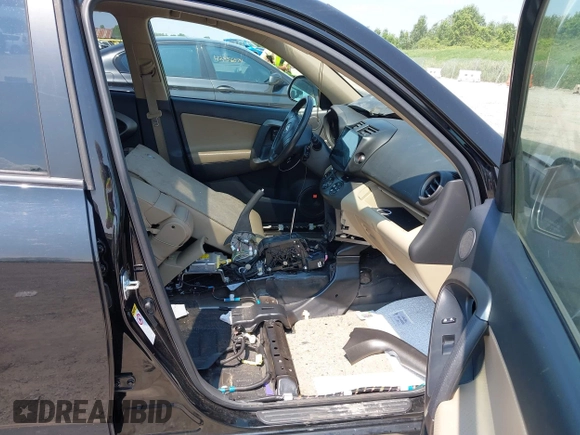 2010 Toyota RAV4 Limited с VIN JTMDF4DV2A5025032, выставлен на аукционе IAAI как лот 42672176 с пробегом 170 739 миль миль и . История ставок и продаж доступна на DreamBid. Изображение 5.