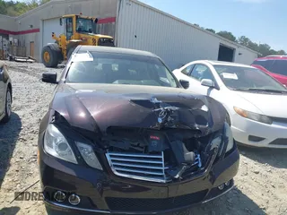 2010 Mercedes-Benz E-Class E 350 Luxury with VIN WDDHF8HBXAA251115, listed as a IAAI auction lot 41901802 with 134,323 mi miles. Bid and sale history available at carsss.com. Image 12.