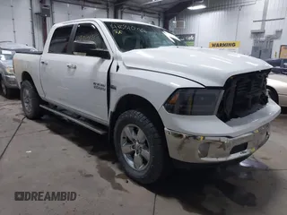 2016 Ram 1500 Big Horn z VIN 3C6RR7LT2GG338797, wystawiony jako IAAI lot #41881046 z przebiegiem 144 992 mil mil oraz . Historia ofert i sprzedaży dostępna na DreamBid. Obrazek 1.