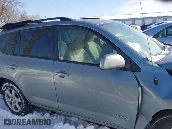 2006 Toyota RAV4 Limited with VIN JTMBK31V266008492, listed as a IAAI auction lot 41254521 with 269,374 mi miles. Bid and sale history available at carsss.com. Image 13.