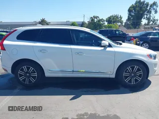 2016 Volvo XC60 T5 Drive-E Premier with VIN YV440MDK4G2847071, listed as a IAAI auction lot 42695373 with 172,619 mi miles and . Bid and sale history available at DreamBid. Image 13.
